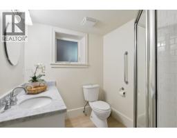 3815 Sunnycrest Drive, North Vancouver, BC V7R3C5 Photo 35