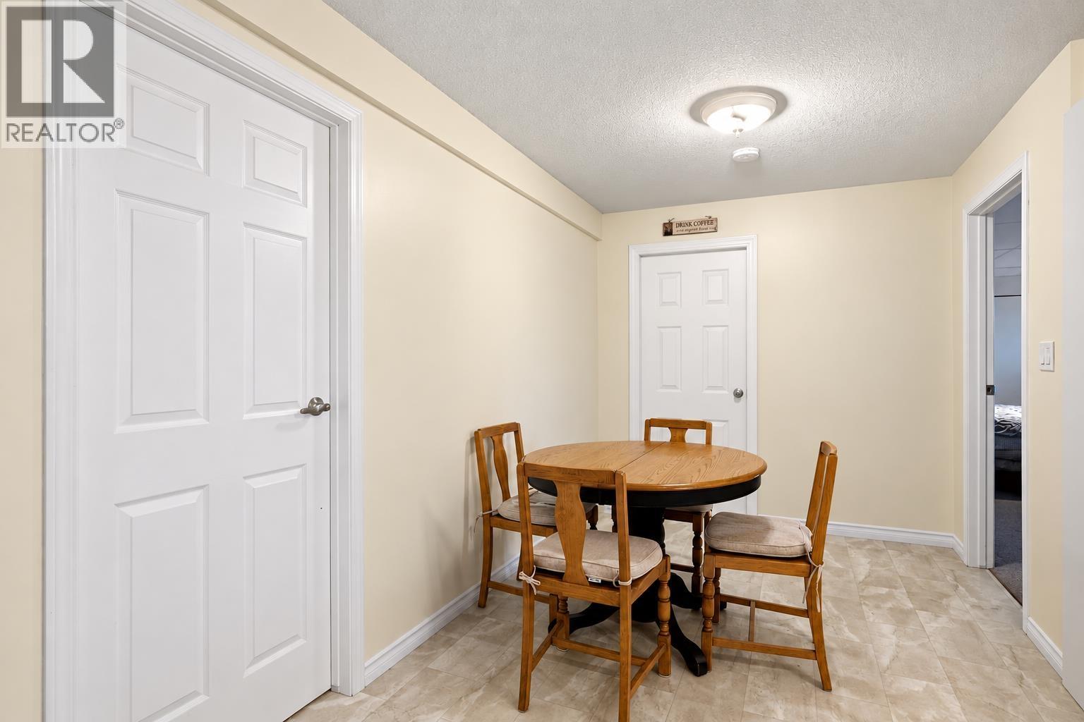 523 TAMARACK ROAD - 20