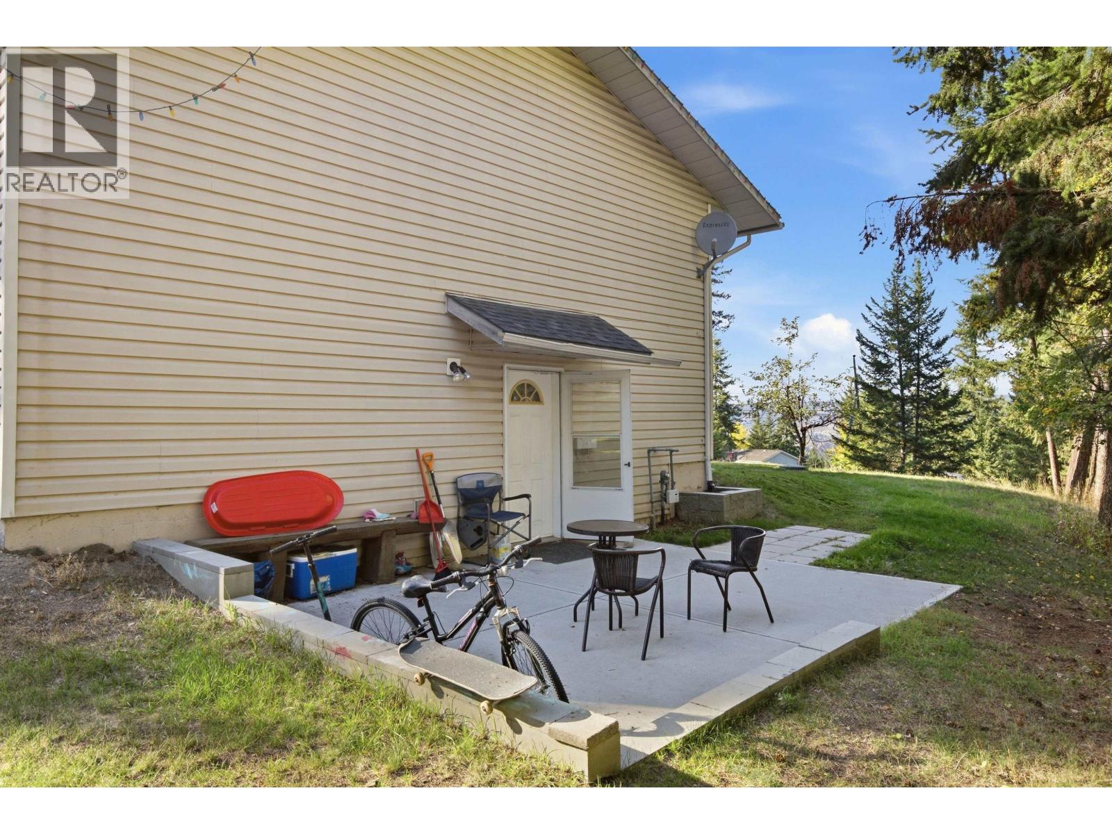 523 TAMARACK ROAD - Image 17