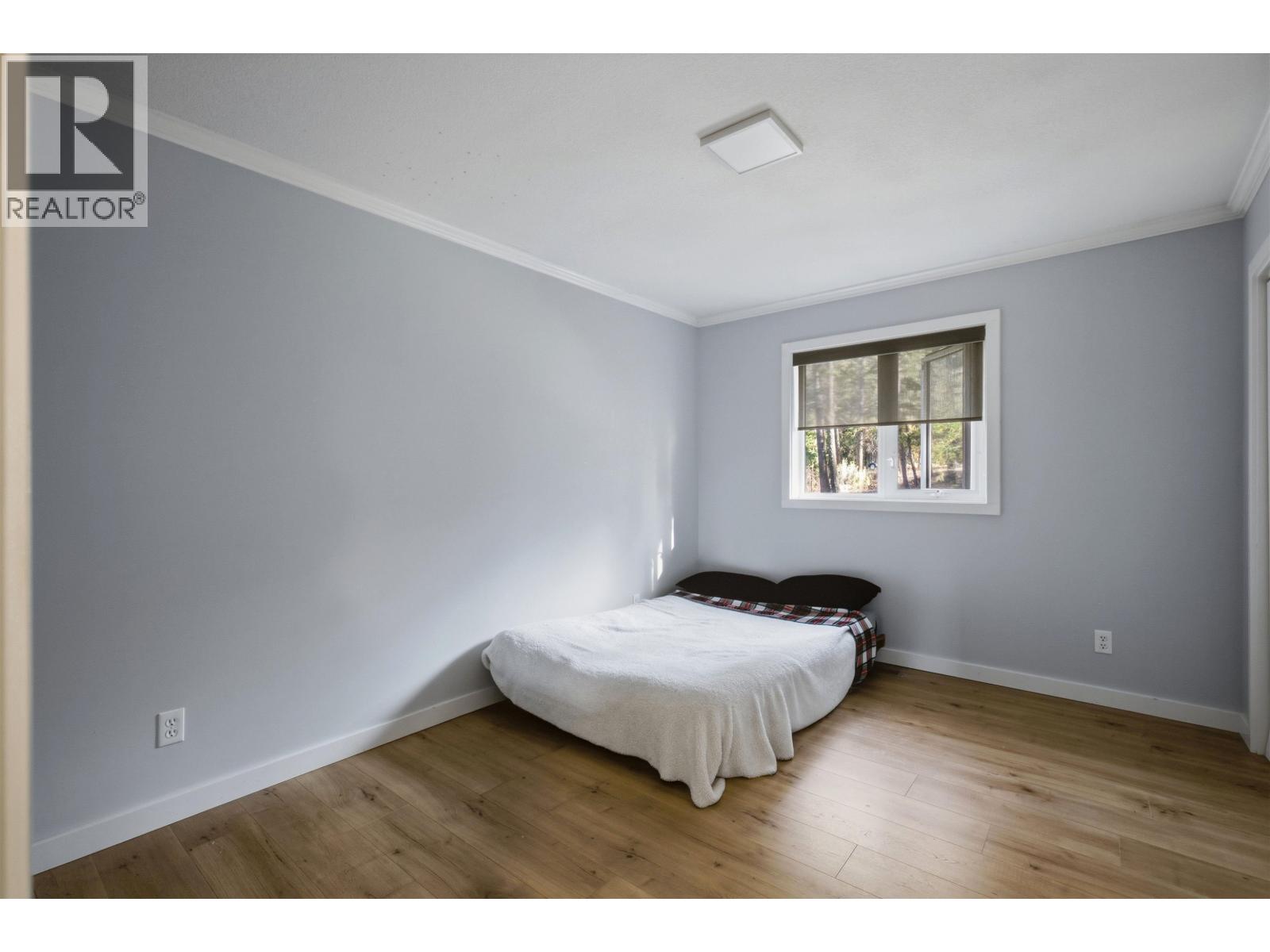 523 TAMARACK ROAD - Image 12