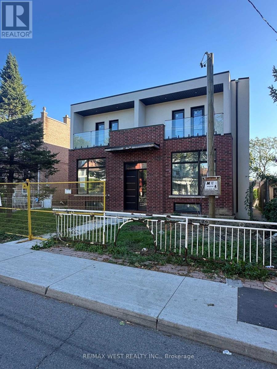 Photo of 145 DOVERCOURT ROAD