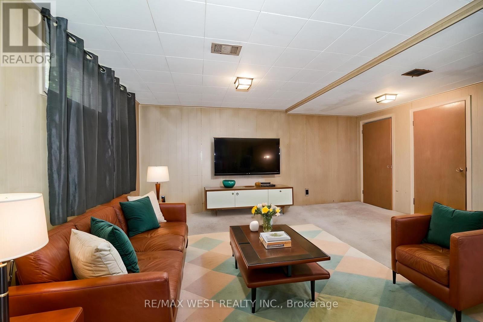 Photo of 215 ACTON AVENUE