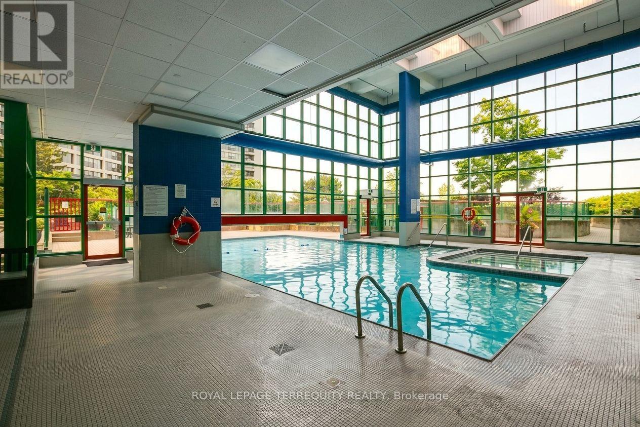 #1104 99 HARBOUR SQUARE - Image 39