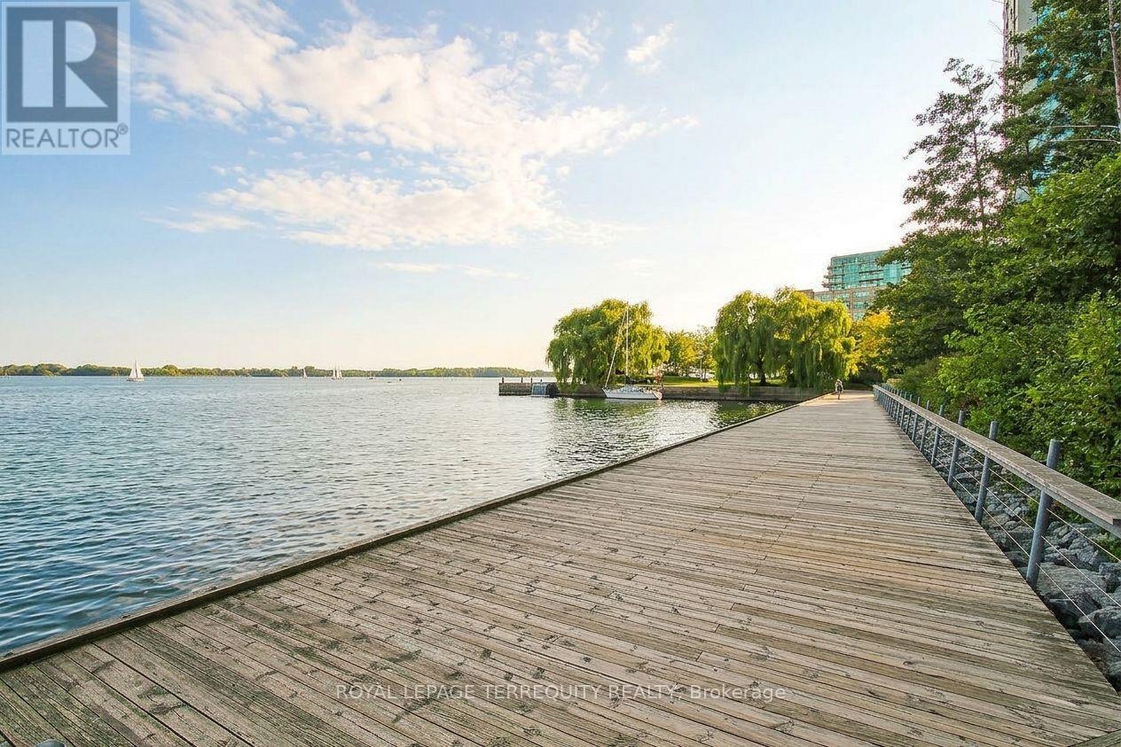 #1104 99 HARBOUR SQUARE - 49