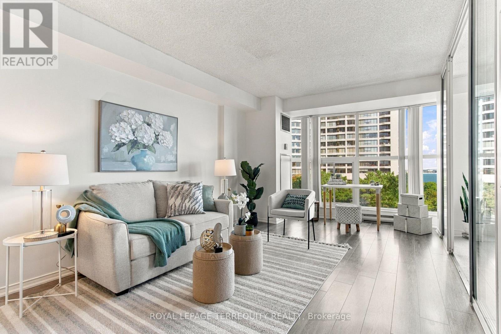 Photo of 1104 - 99 HARBOUR SQUARE