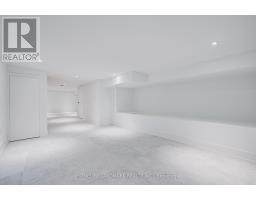 34 Hiawatha Road, Toronto, ON M4L2X8 Photo 31