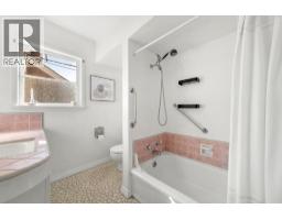 2554 Adanac Street, Vancouver, BC V5K2M5 Photo 21