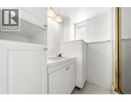 2554 Adanac Street, Vancouver, BC V5K2M5 Photo 32