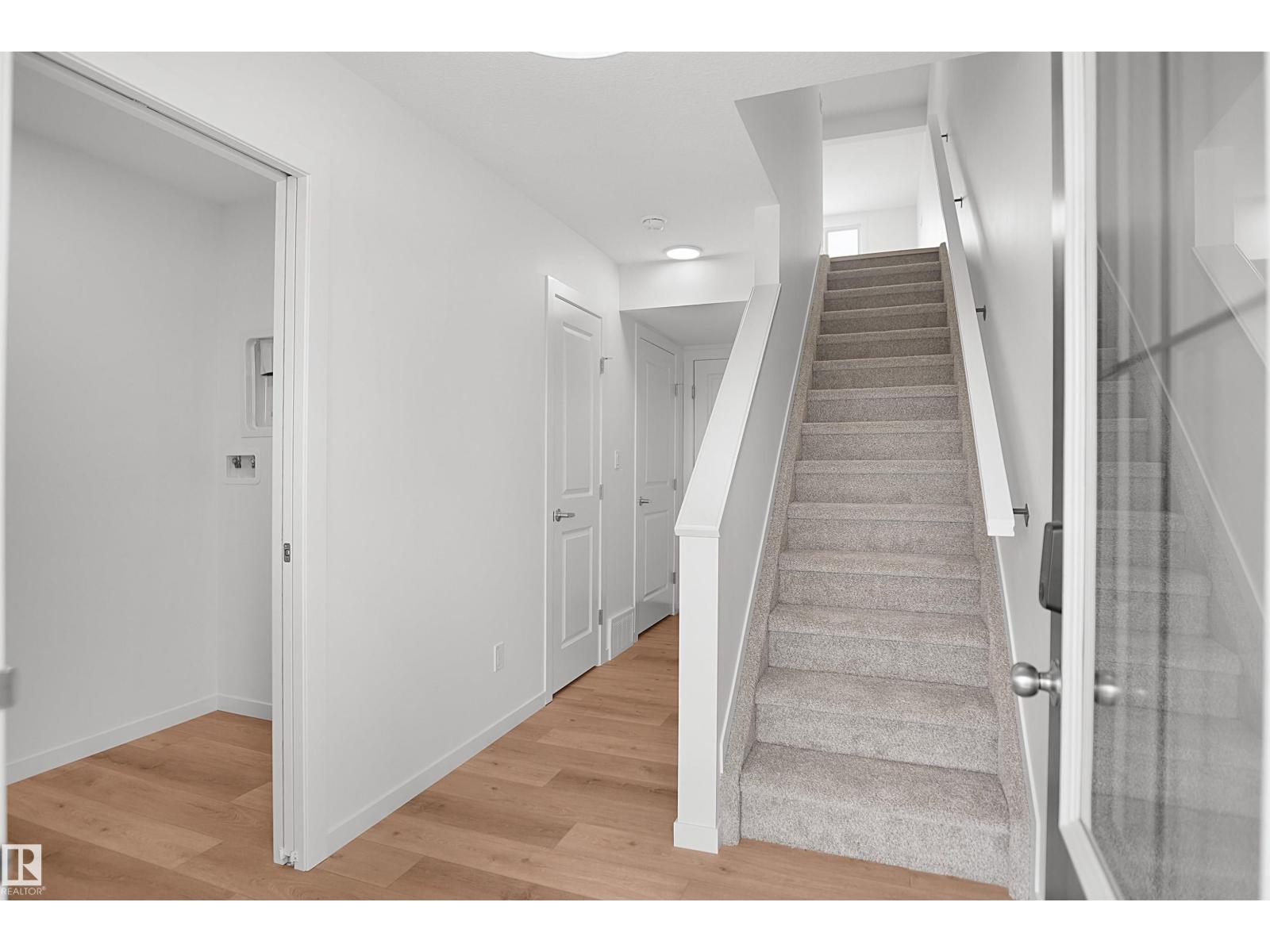530 Uplands DR NW - 2