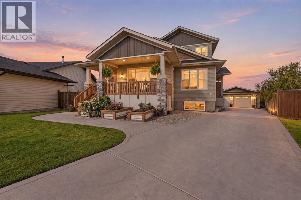 17 Hammond Close, Sylvan Lake, Alberta, T4S0C7