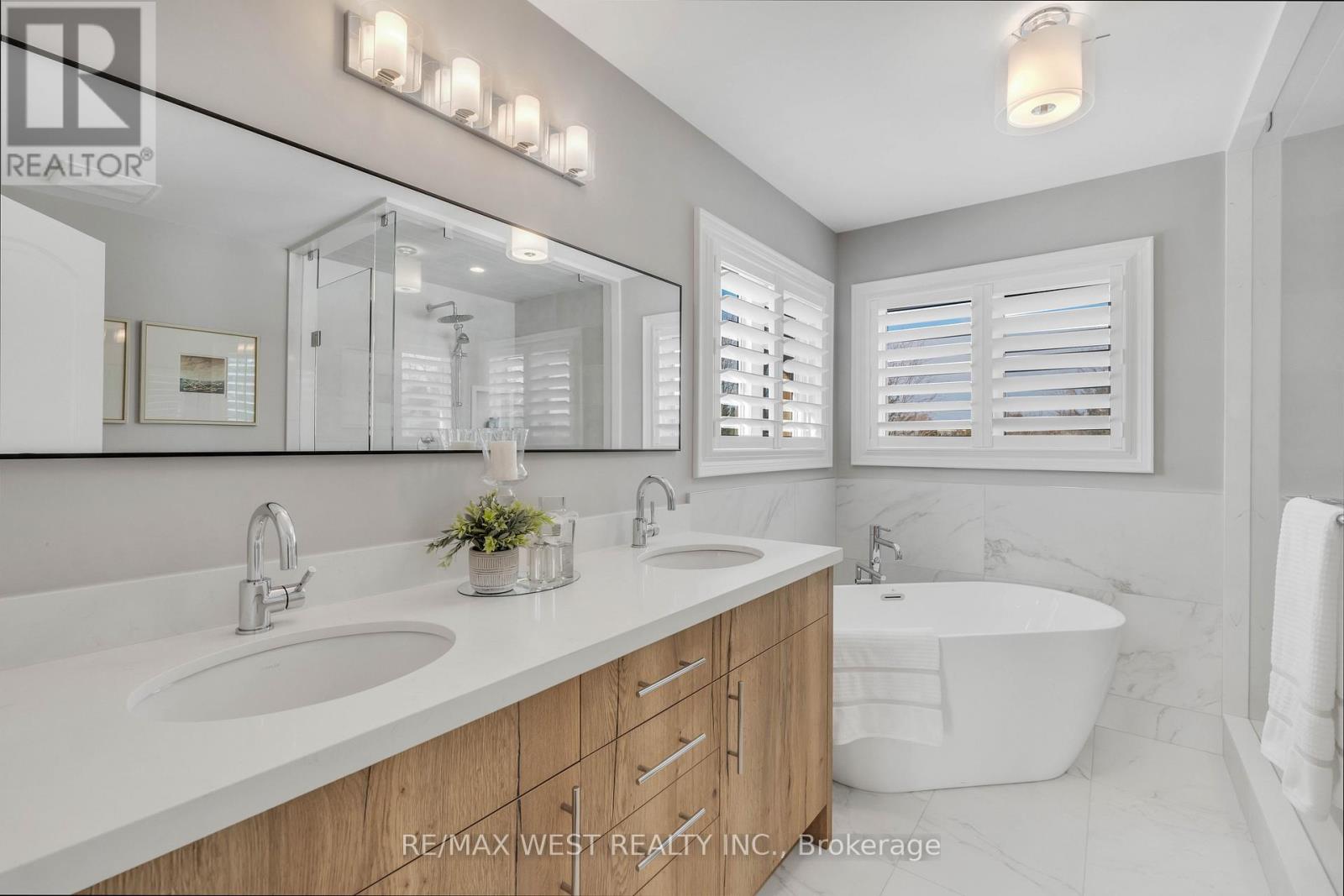 10 FARMCREST COURT - Image 27