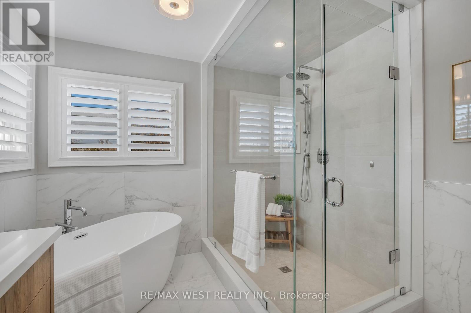 10 FARMCREST COURT - Image 28