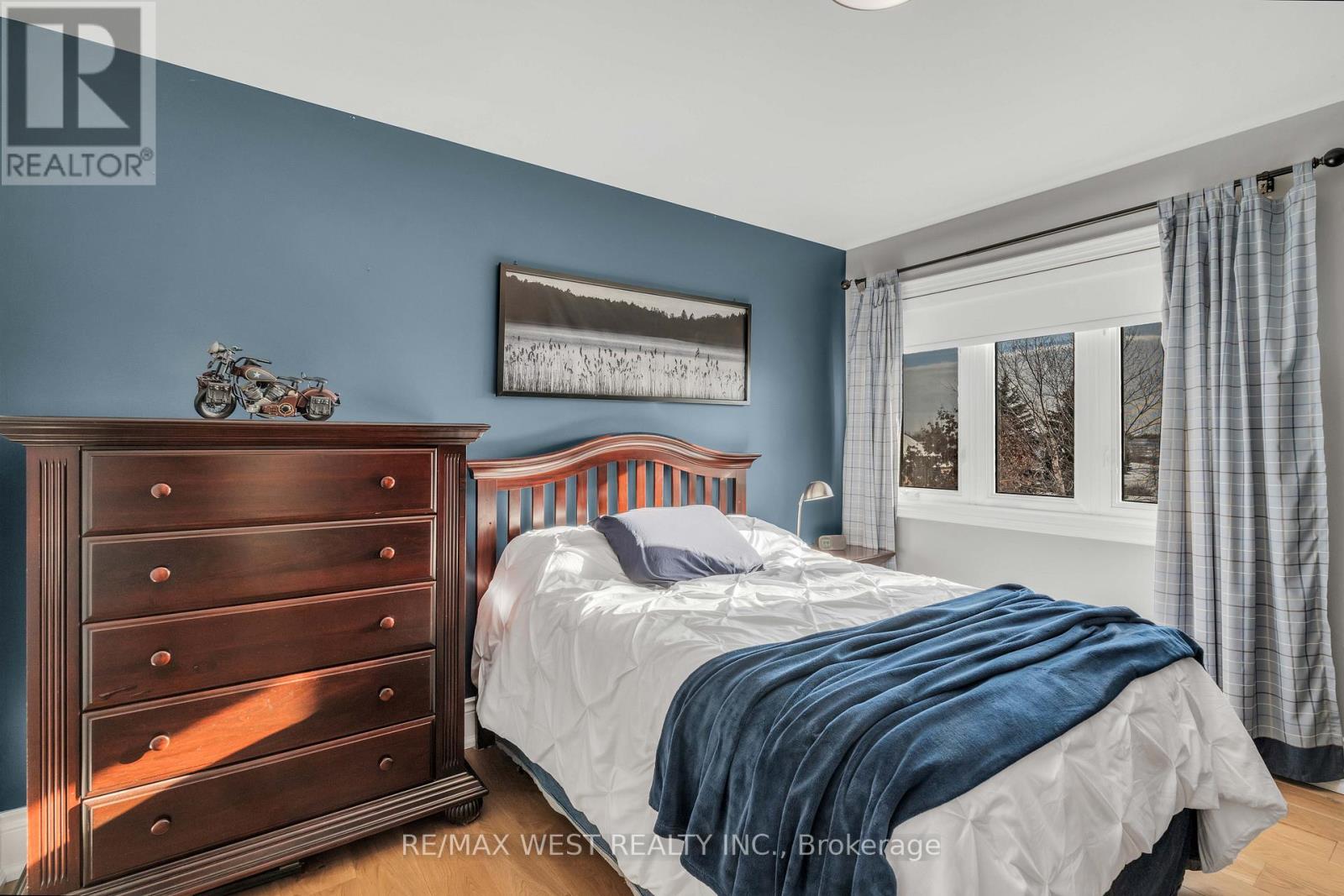 10 FARMCREST COURT - Image 32