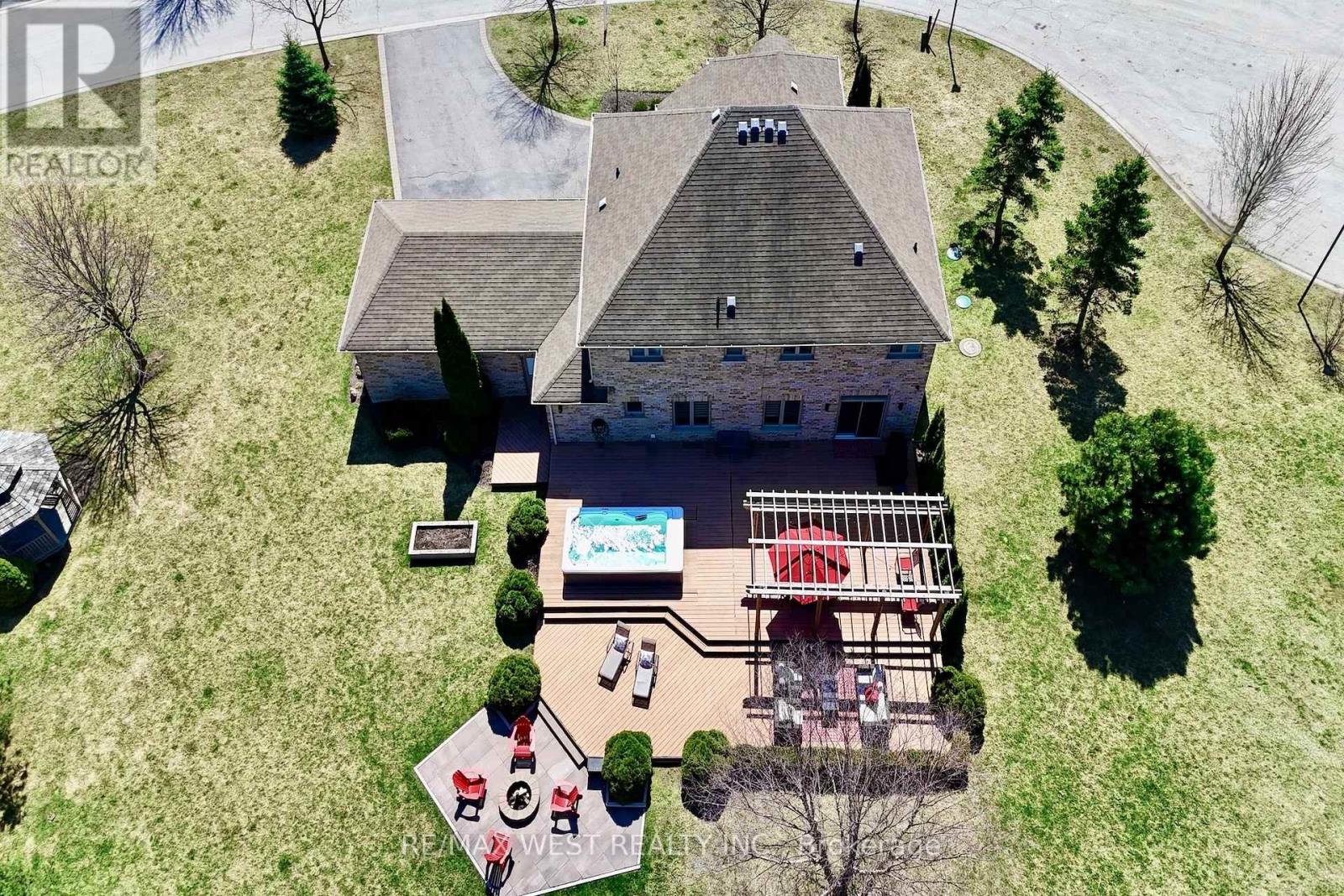 10 FARMCREST COURT - Image 45