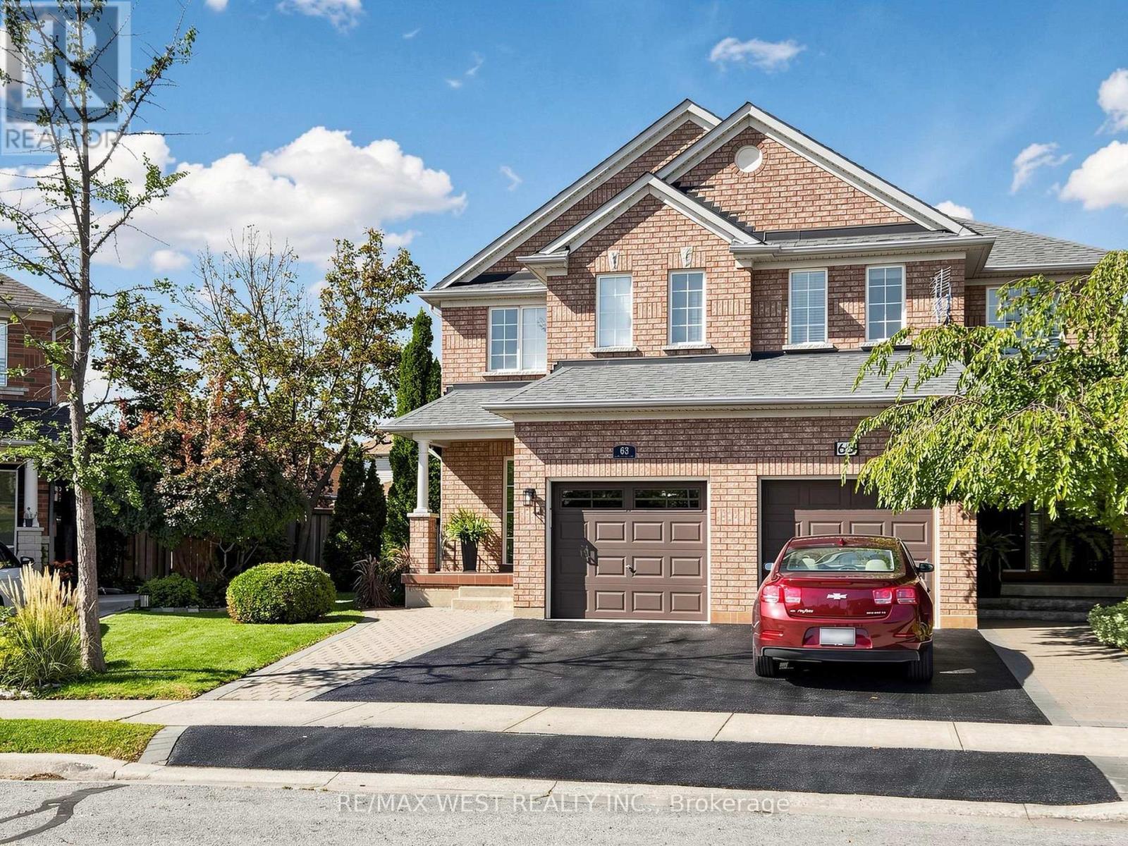 Photo of 63 ECHO RIDGE CRESCENT
