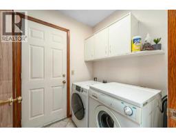 8 Hawkdale Close Nw, Calgary, AB T3G2V7 Photo 17