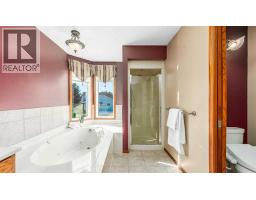 8 Hawkdale Close Nw, Calgary, AB T3G2V7 Photo 23