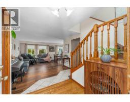 2pc Bathroom - 8 Hawkdale Close Nw, Calgary, AB T3G2V7 Photo 7