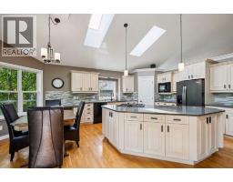 8816 48 Avenue - photo 5
