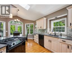 Kitchen - 8816 48 Avenue, Calgary, AB T3B2B2 Photo 6