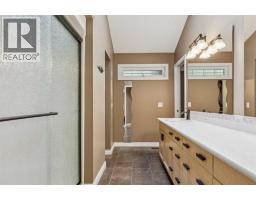 8816 48 Avenue, Calgary, AB T3B2B2 Photo 20