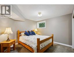 8816 48 Avenue, Calgary, AB T3B2B2 Photo 29