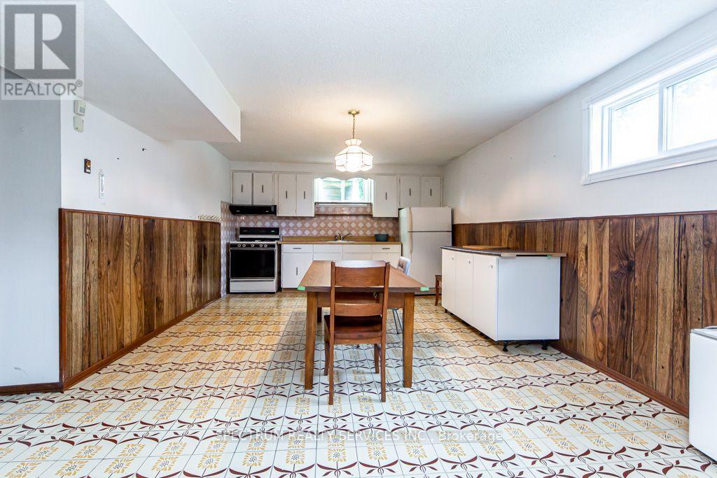 16 BURIN COURT - 37