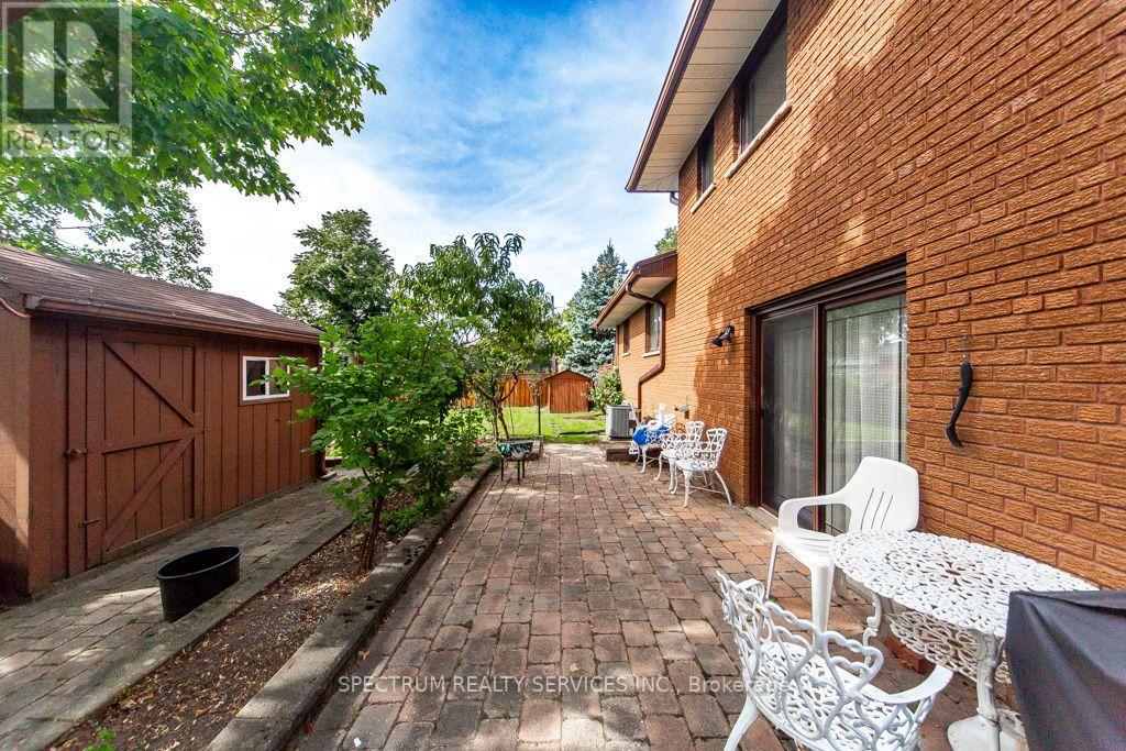 16 BURIN COURT - 43