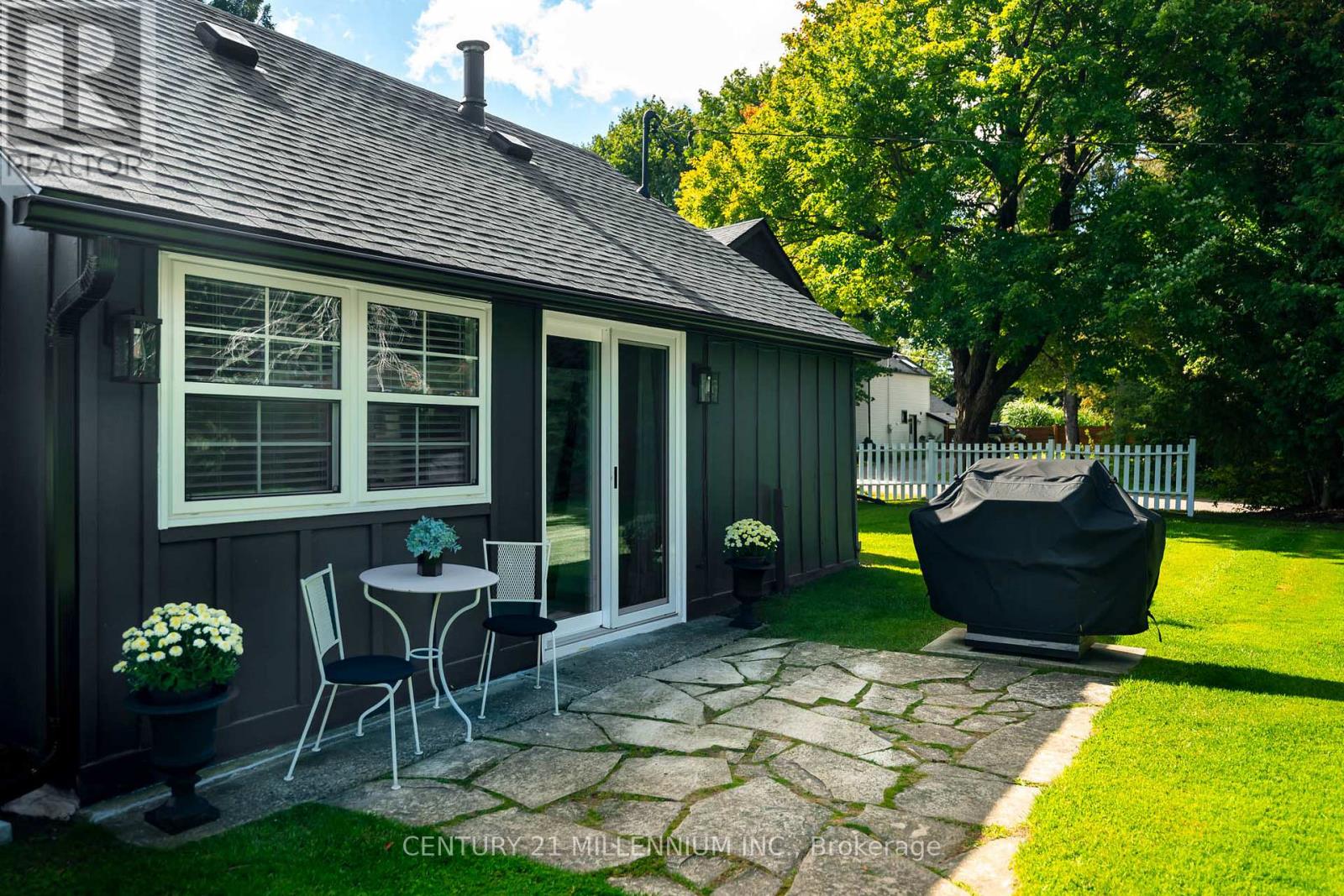 20429 WILLOUGHBY ROAD - 32