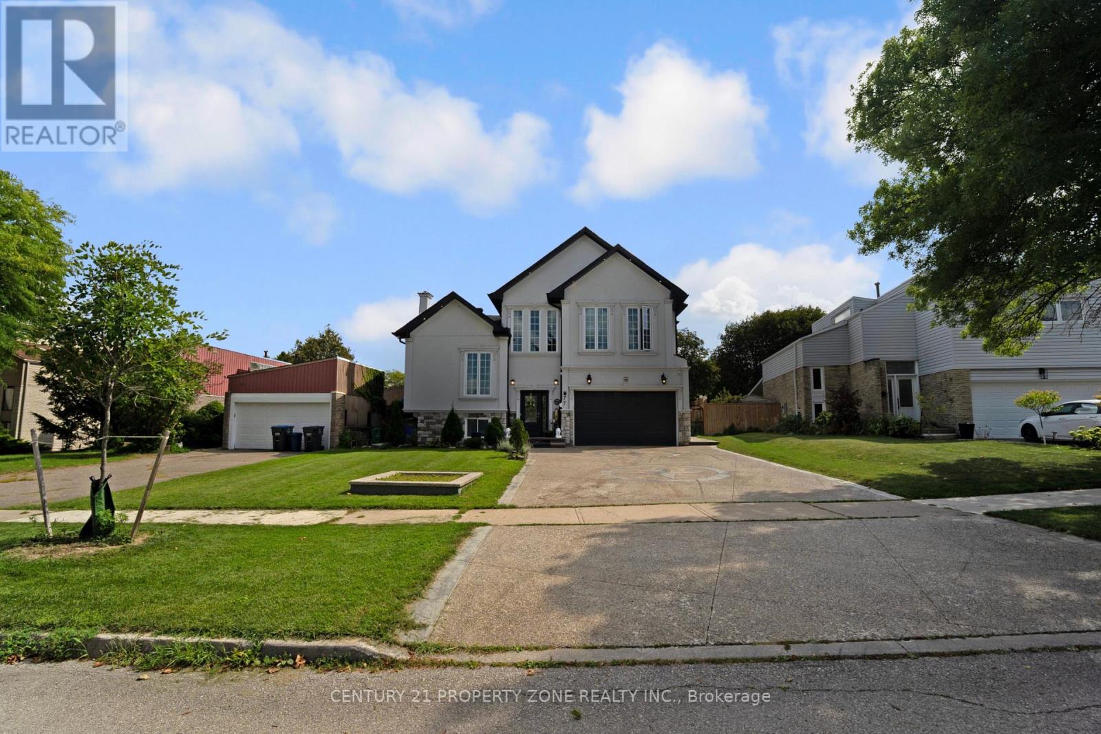 Photo of 77 BOWSHELM COURT