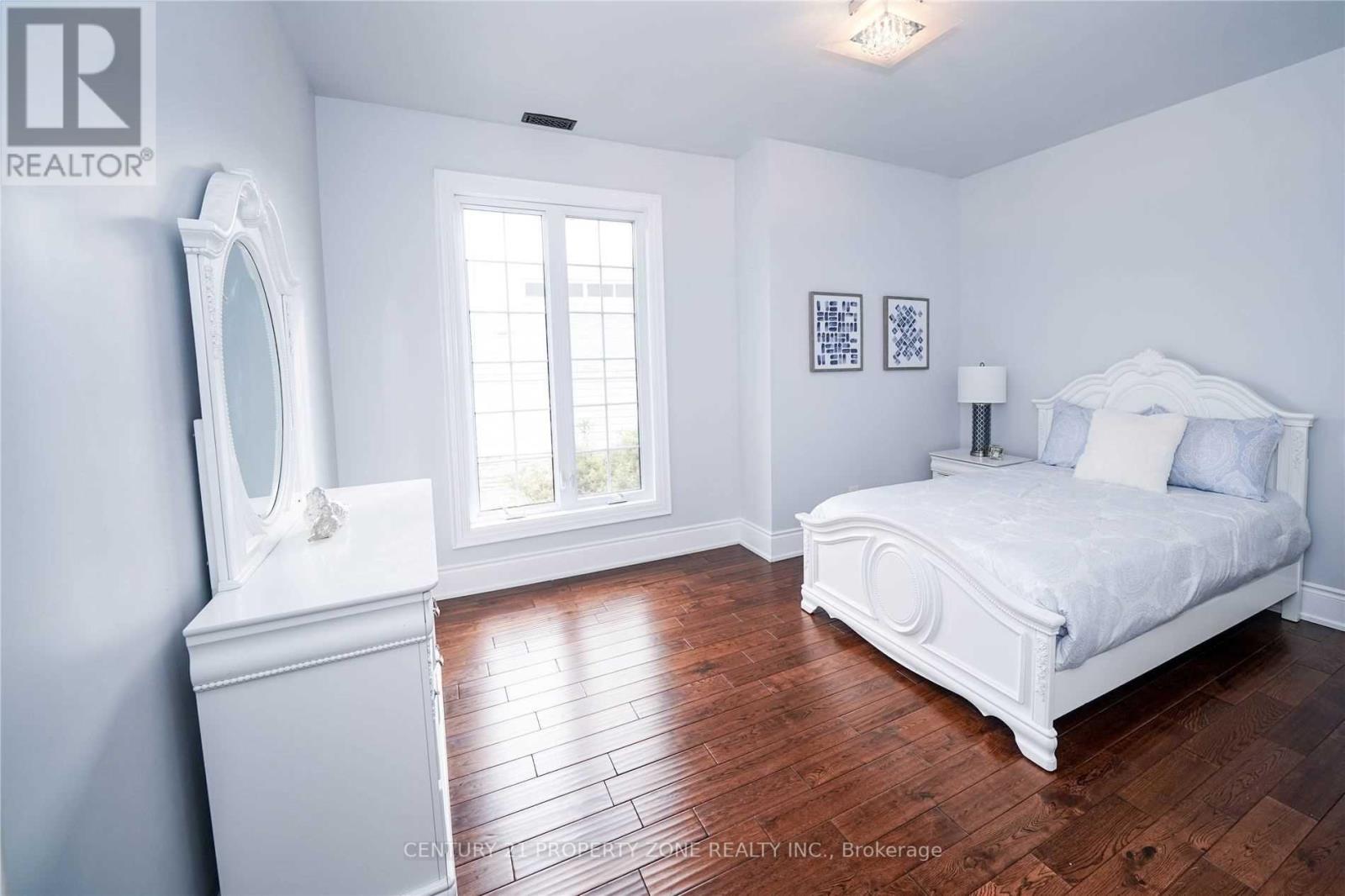 77 BOWSHELM COURT - 28