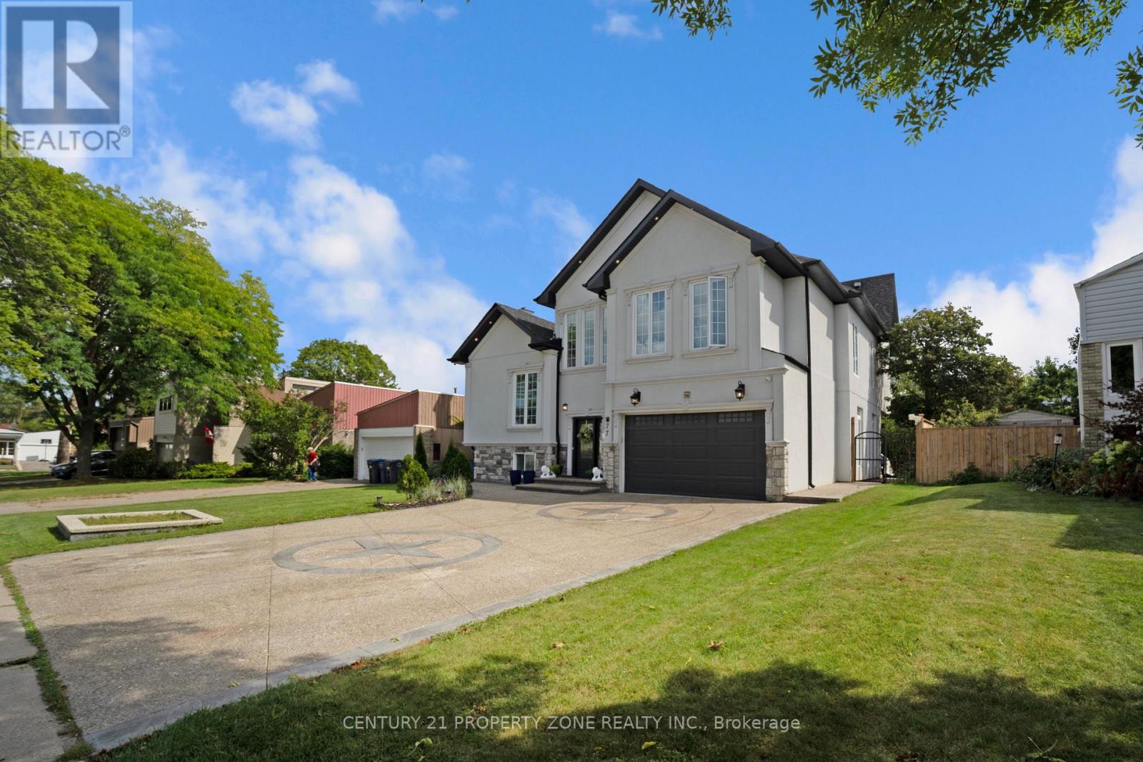 77 BOWSHELM COURT - 3