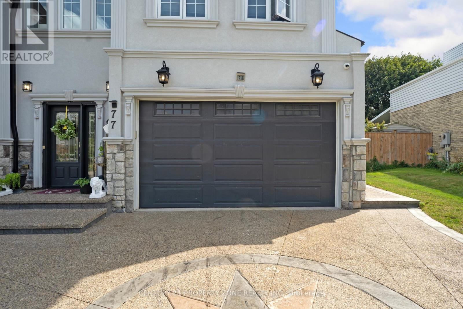 Photo of 77 BOWSHELM COURT