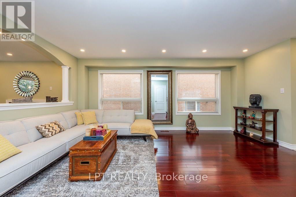 16 OAK GARDENS COURT - 10