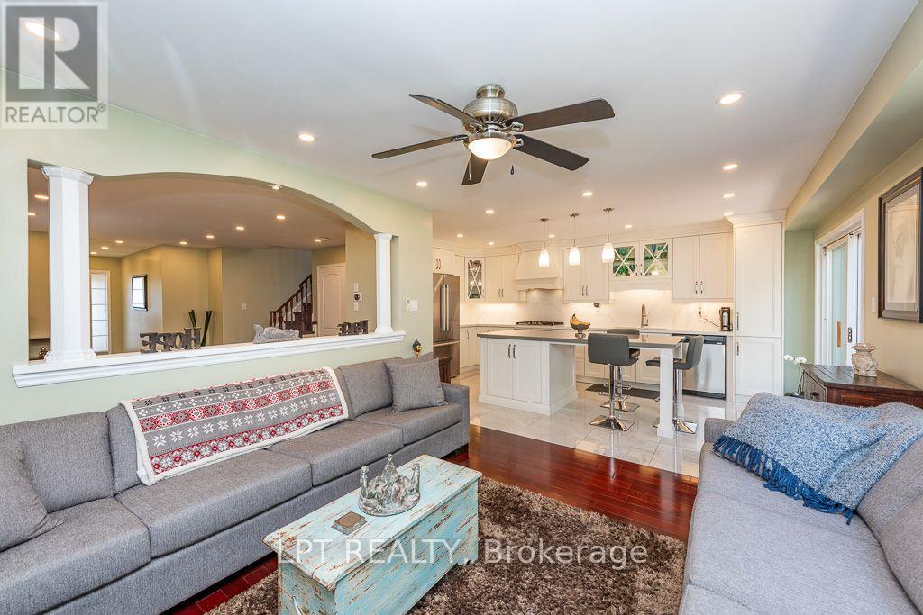 16 OAK GARDENS COURT - 13