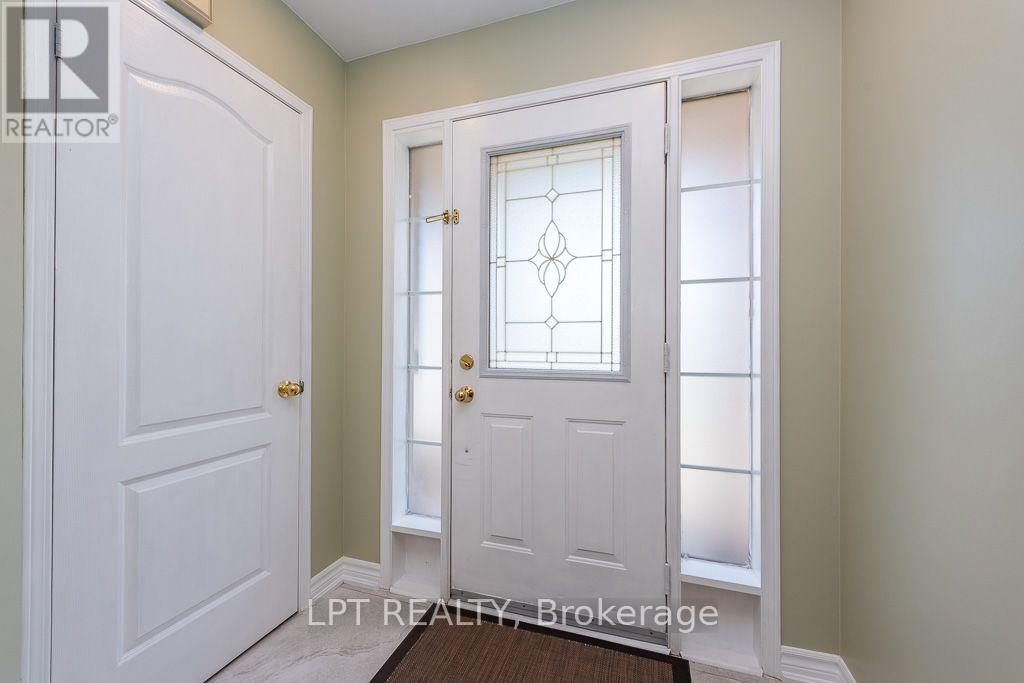 Photo of 16 OAK GARDENS COURT