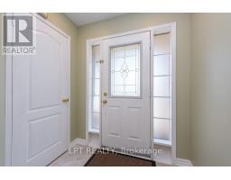 Bedroom 3 - 16 Oak Gardens Court, Brampton, ON L6R2Y6 Photo 6