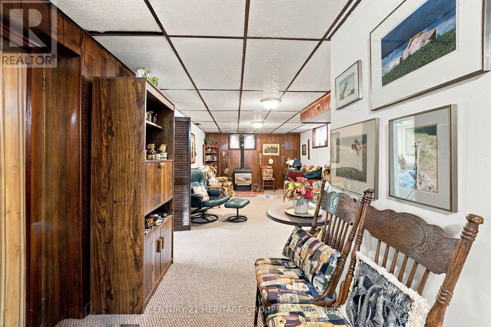 509 WALNUT CRESCENT - Image 32