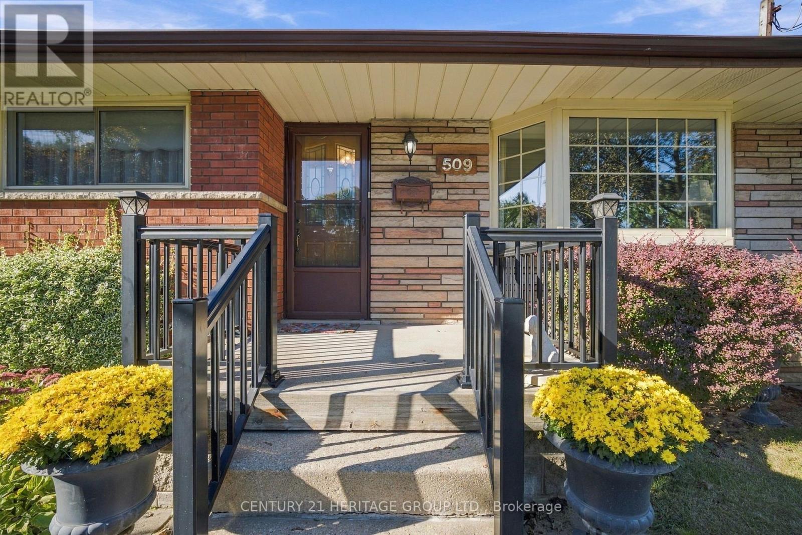 Photo of 509 WALNUT CRESCENT