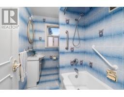 40 Datchet Road, Toronto, ON M3M1X6 Photo 16