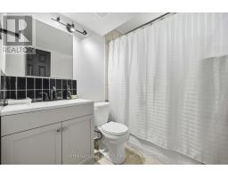 101 - 151 La Rose Avenue E, Toronto, ON M9P1B3 Photo 14