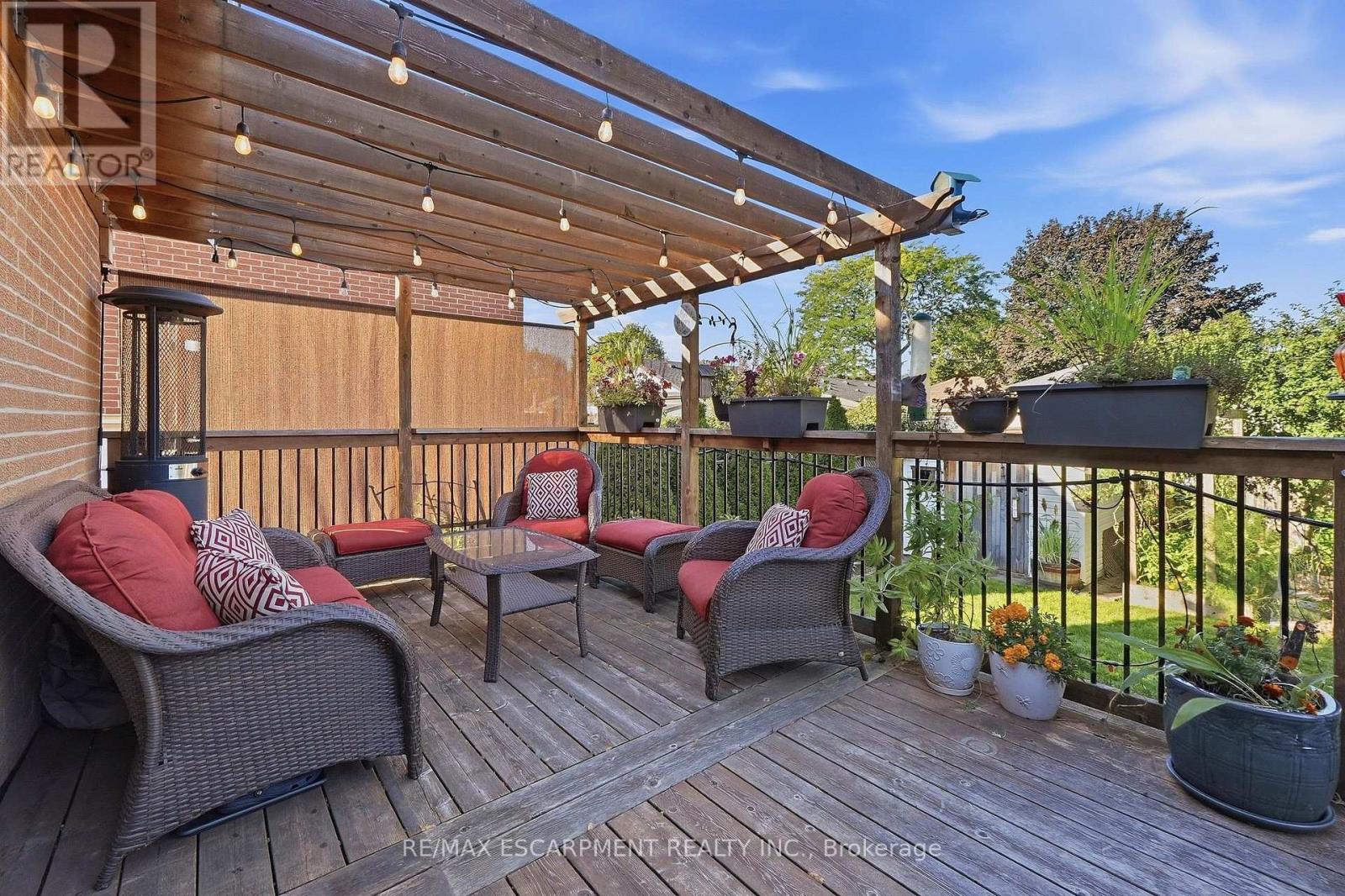 1060 DOWLAND CRESCENT - Image 38