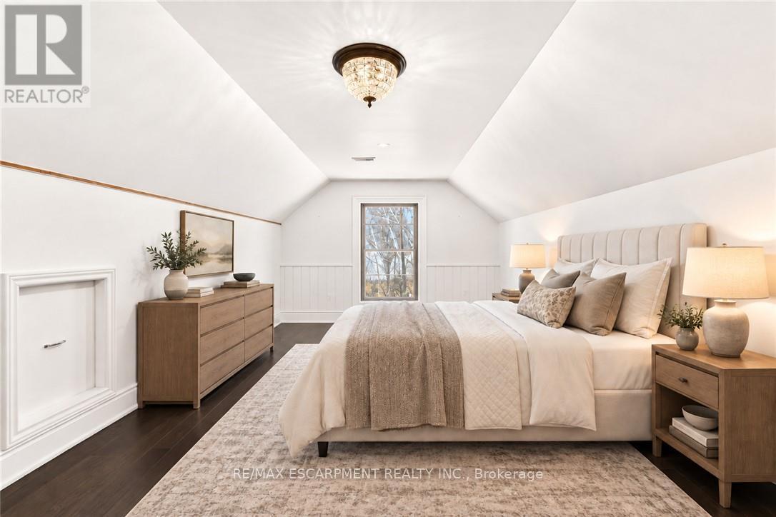 2129 HIGHVIEW DRIVE - 16