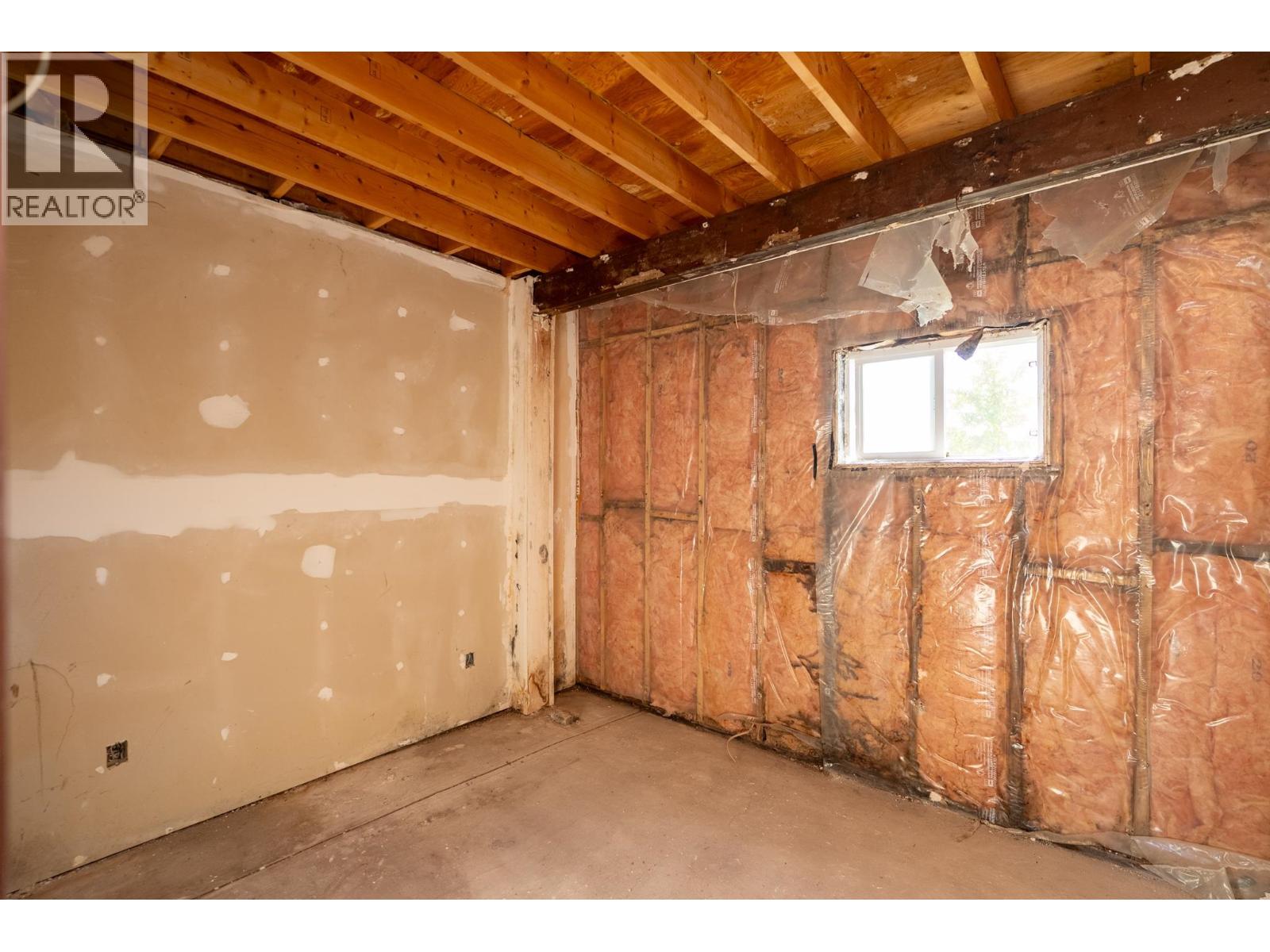 4635 SENKPIEL AVENUE - Image 32