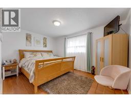 49 Carnaby Crescent, Kitchener, ON N2A1M6 Photo 16