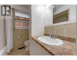 49 Carnaby Crescent, Kitchener, ON N2A1M6 Photo 21