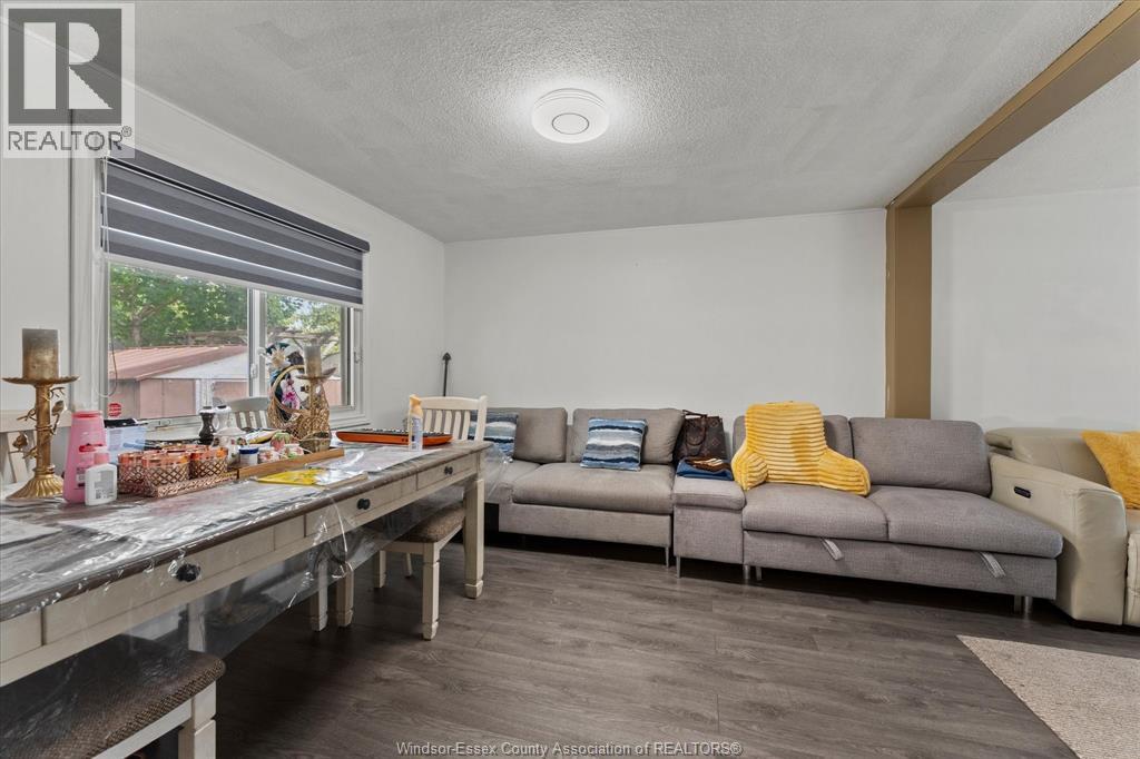 10358 SHENANDOAH, Windsor — photo 12