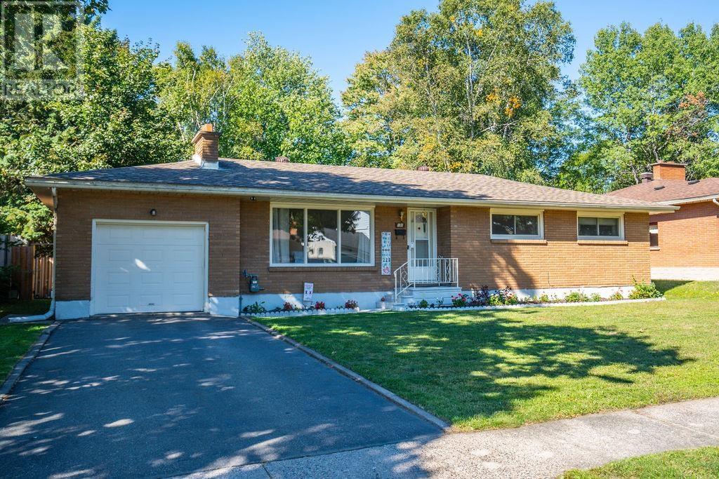 100 Parkdale DR - 2