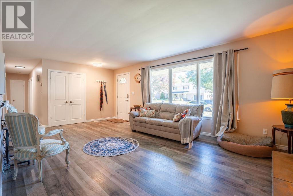 100 Parkdale DR - 20