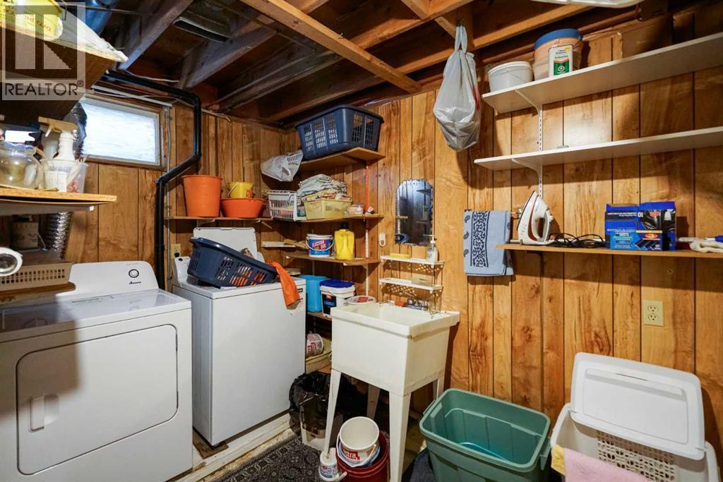 Listing photo – 5323 55 Avenue, Viking